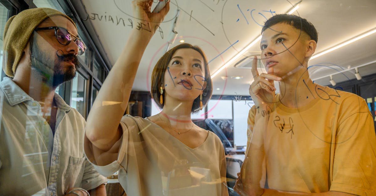 短信与视频内容营销的特点。