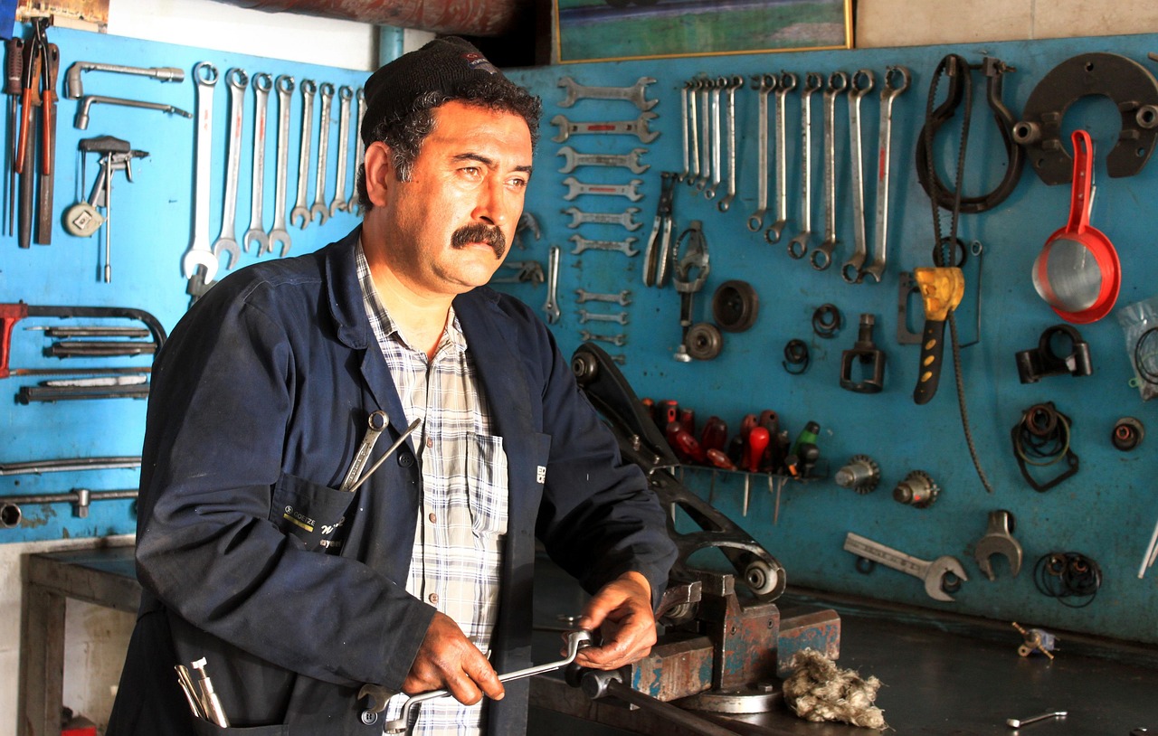 膜拜app详情下载教程