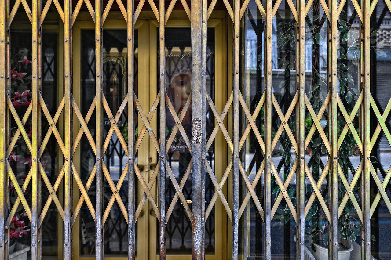 技术支持辅助和促进游戏社区的合作和竞争